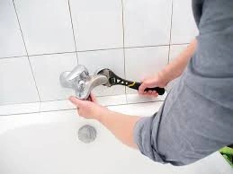 كشف تسربات الحمامات بالظهران