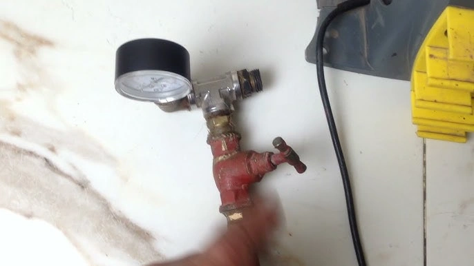 كشف تسربات المياه خلف الجدران بدون تخريب